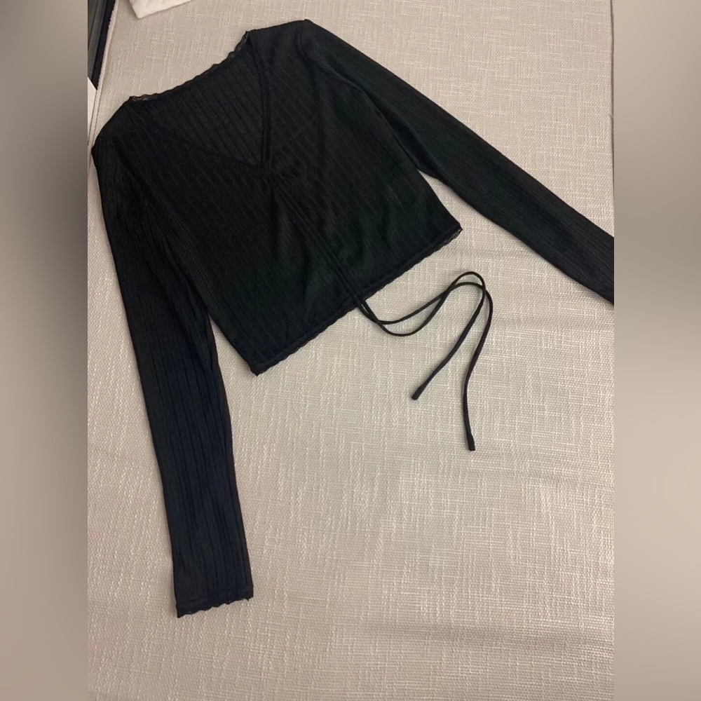 Reformation Women’s V-neck drawstring top Sz M